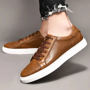 Tênis Masculino em Couro Romenzi RZ409