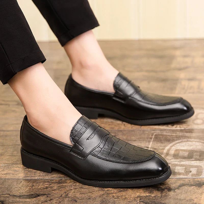 Mocassim Masculino de Couro Romenzi RZ300