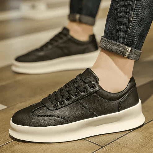 Tênis Masculino em Couro Romenzi RZ419