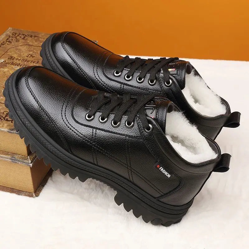 Bota Masculina de Couro Acolchoada Romenzi RZ290
