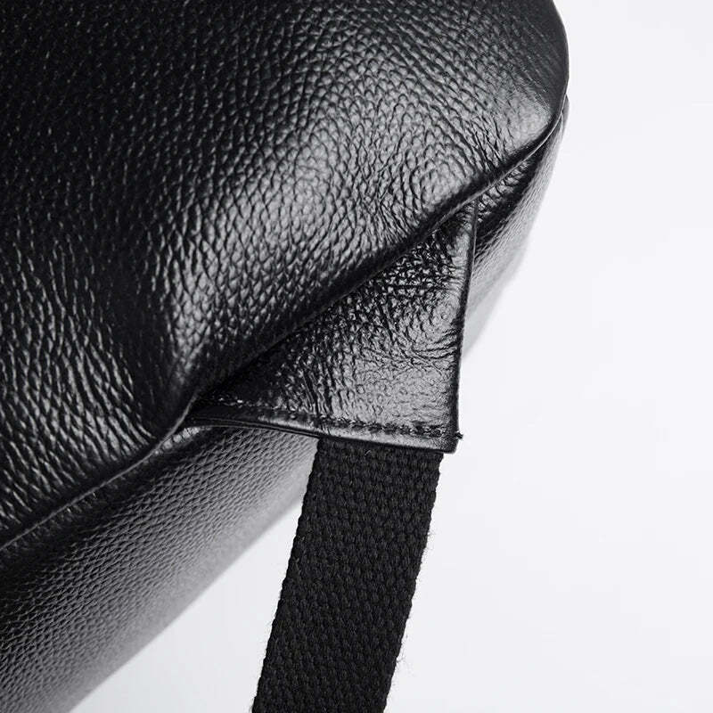 Mochila Executiva em Couro Romenzi Seoul RZ074