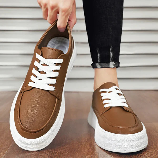 Tênis Masculino em Couro Romenzi RZ412