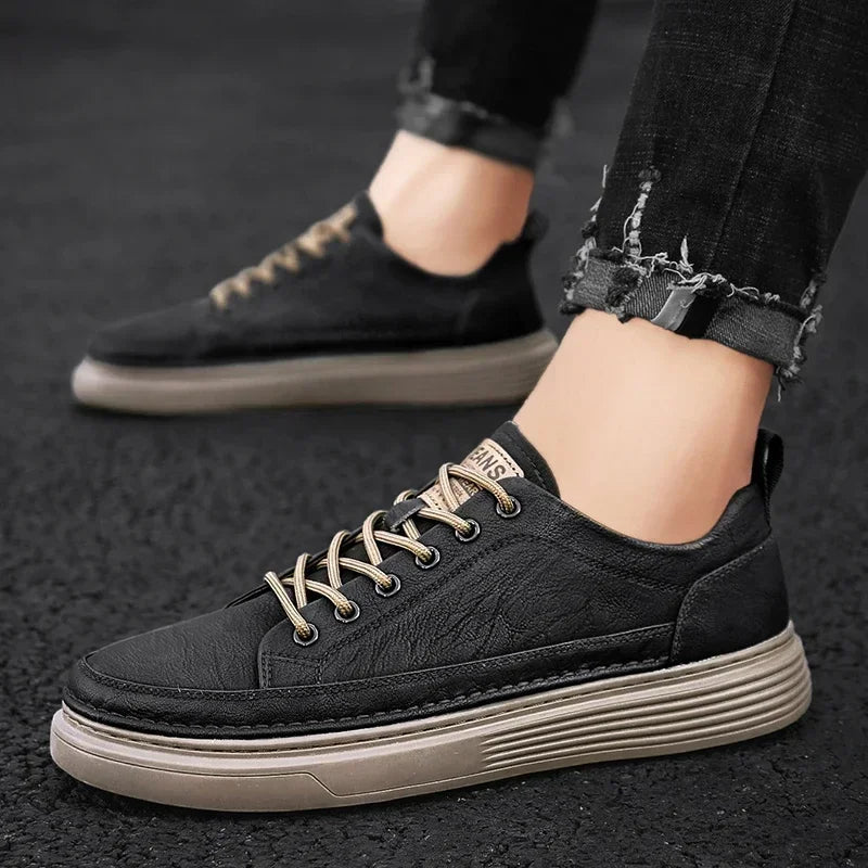Tênis Masculino de Couro Romenzi RZ330