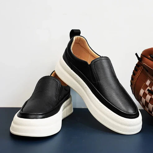 Tênis Masculino em Couro Romenzi RZ429